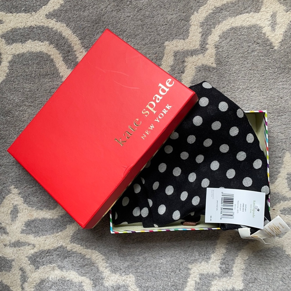 New with tag, kate spade New York scarf.